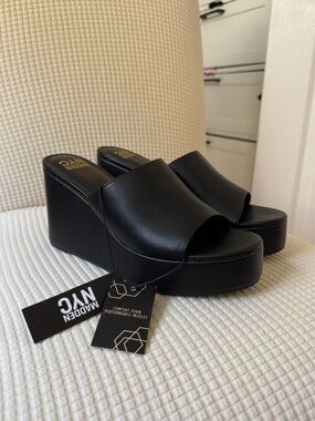 Madden NYC Black Platform Wedge Slide Sandal Black US 9